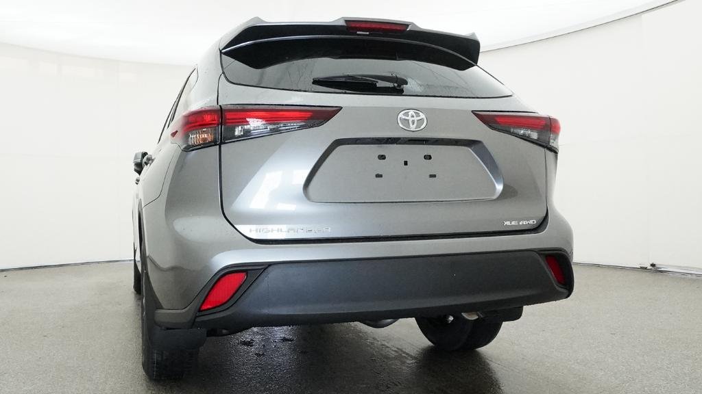 New 2026 Heavy Metal Toyota XLE image 13