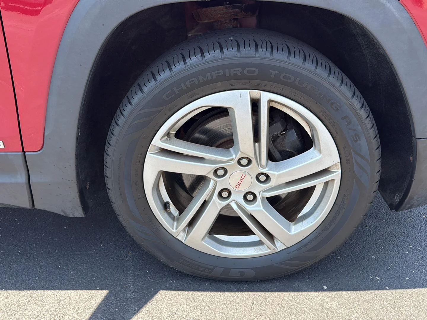 Used 2018 Red Quartz Tintcoat GMC SLE image 13