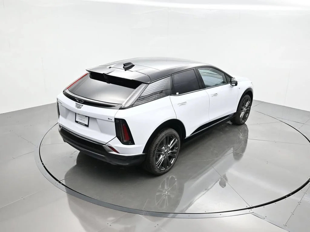 2027 Cadillac OPTIQ Premium Sport - Photo 48