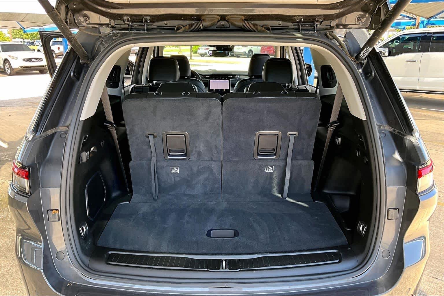 Used 2022 Baltic Gray Metallic Clearcoat Jeep Limited image 34