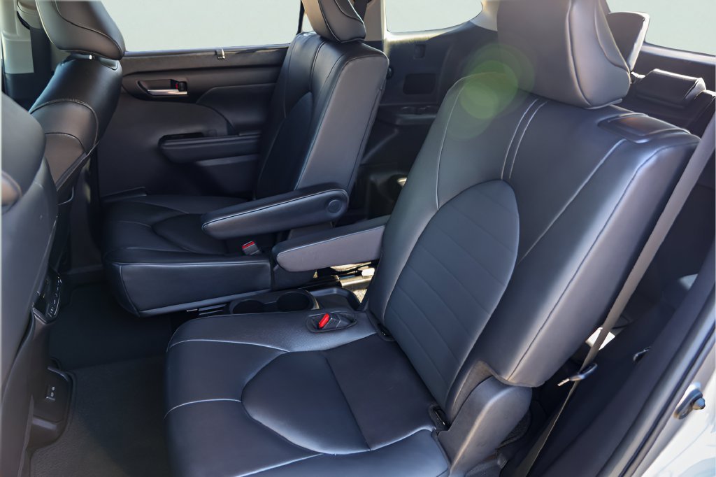 2026 Toyota Highlander XLE - Photo 28