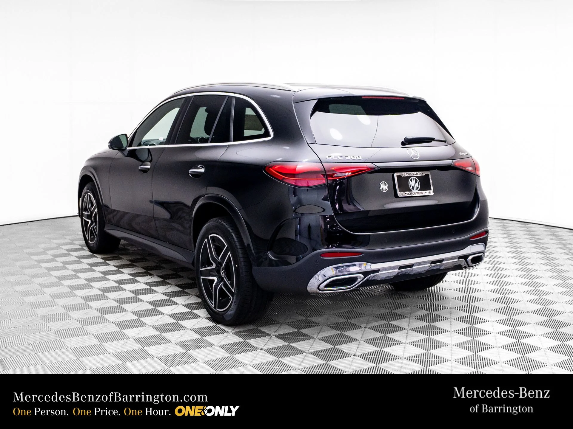 New 2026 Black Mercedes-Benz GLC 300 image 3