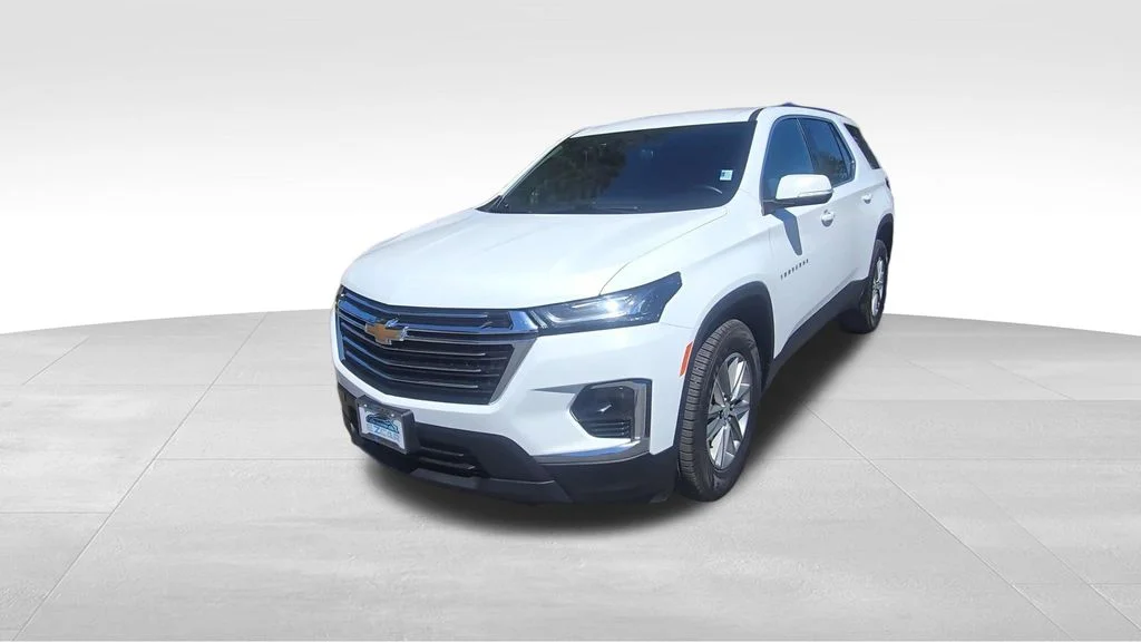 Used 2023 White Chevrolet LT image 3