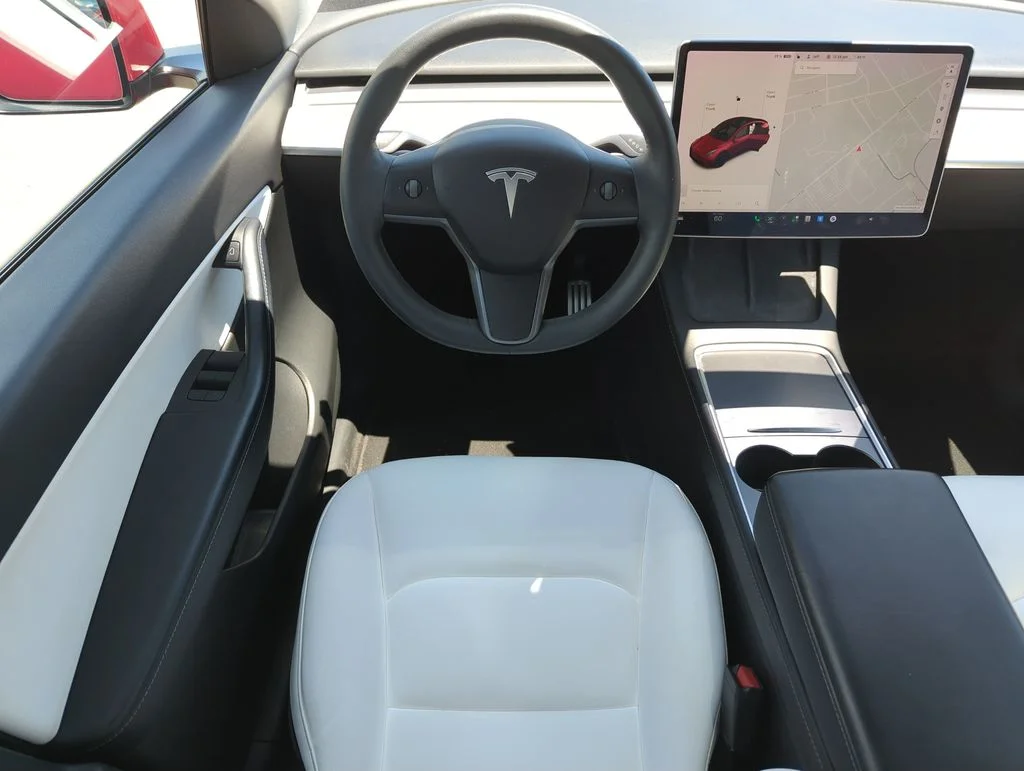 Used 2022  Tesla Performance image 14