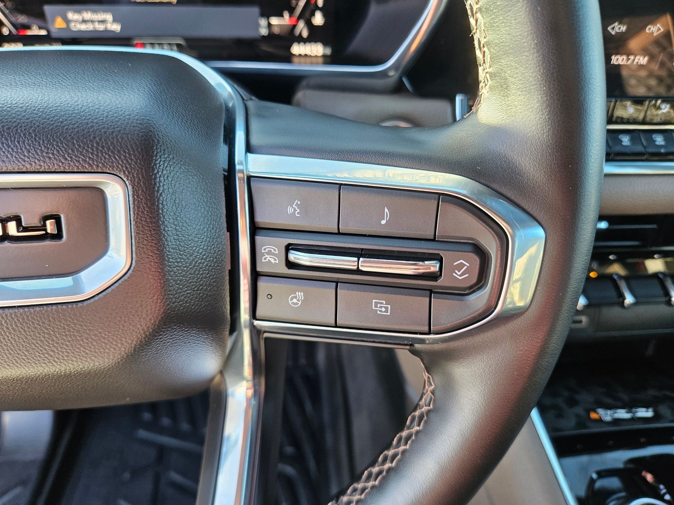 Used 2023 Gray GMC 4WD Denali image 18