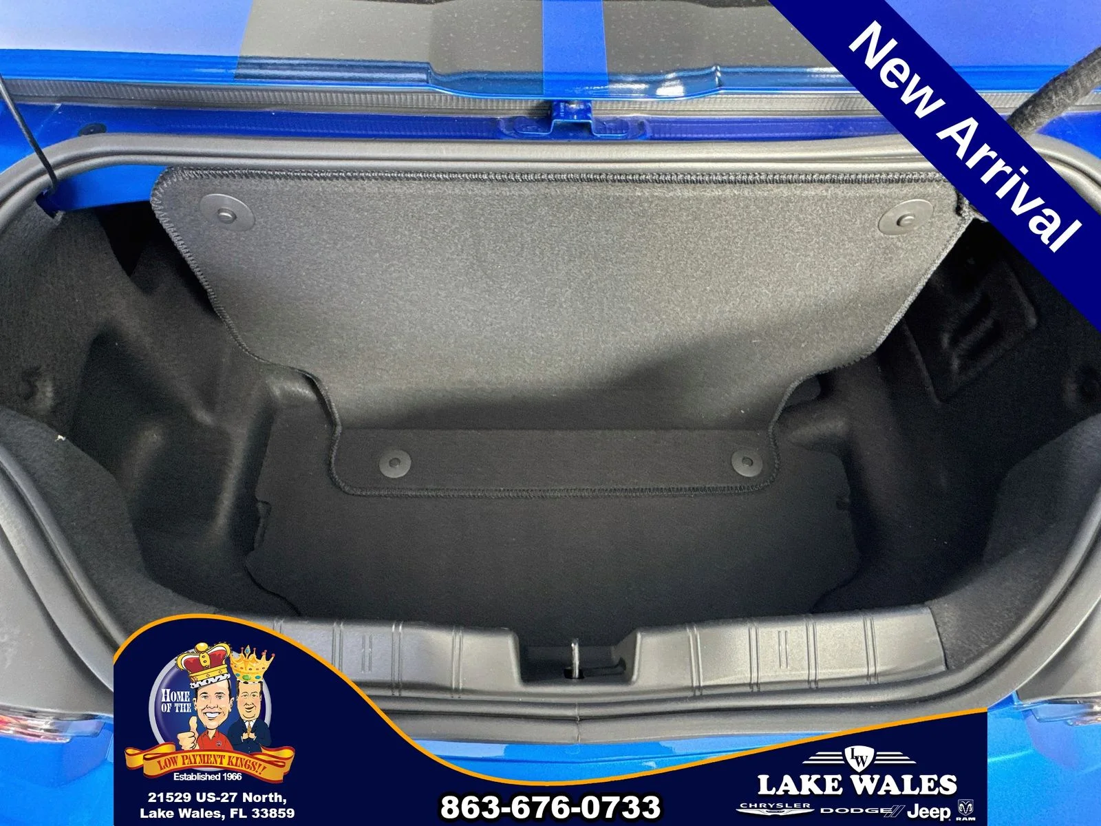 Used 2024 Blue Chevrolet LT1 image 24