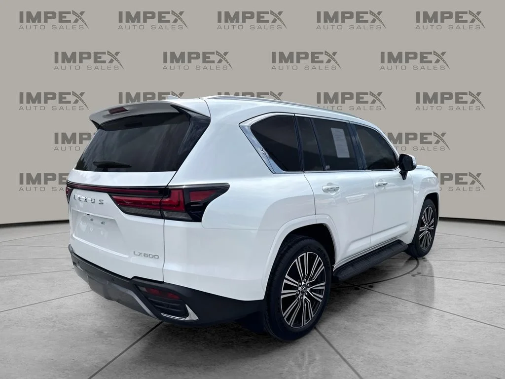 Used 2025 White Lexus 600 Luxury image 5