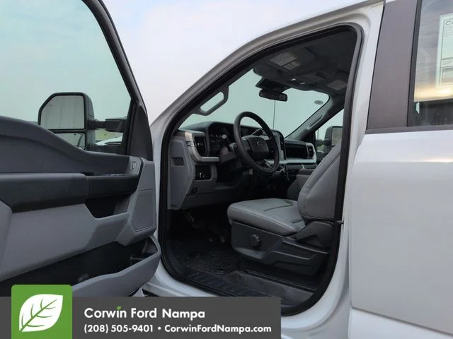 New 2026 Oxford White Ford F-350® XL image 9