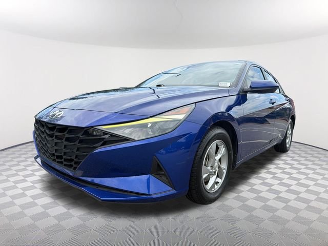 2022 Hyundai Elantra SE