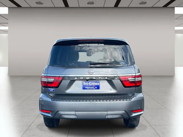 Used 2024 Gray Nissan SV image 4