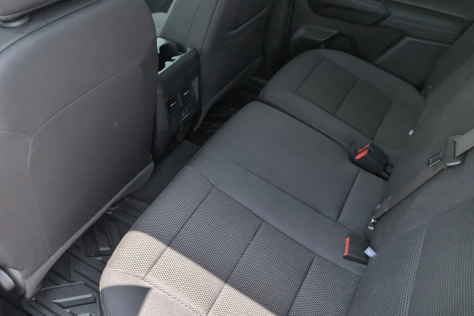 Used 2024 Summit White Chevrolet LT image 13