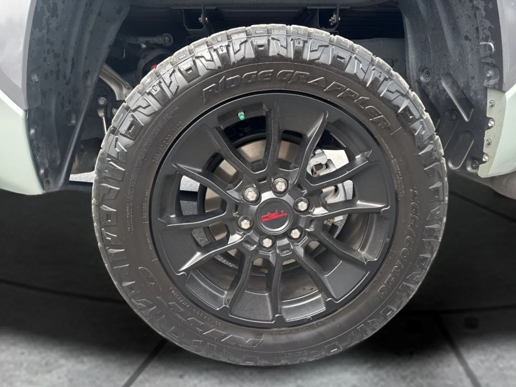 Used 2025  Toyota Limited image 30