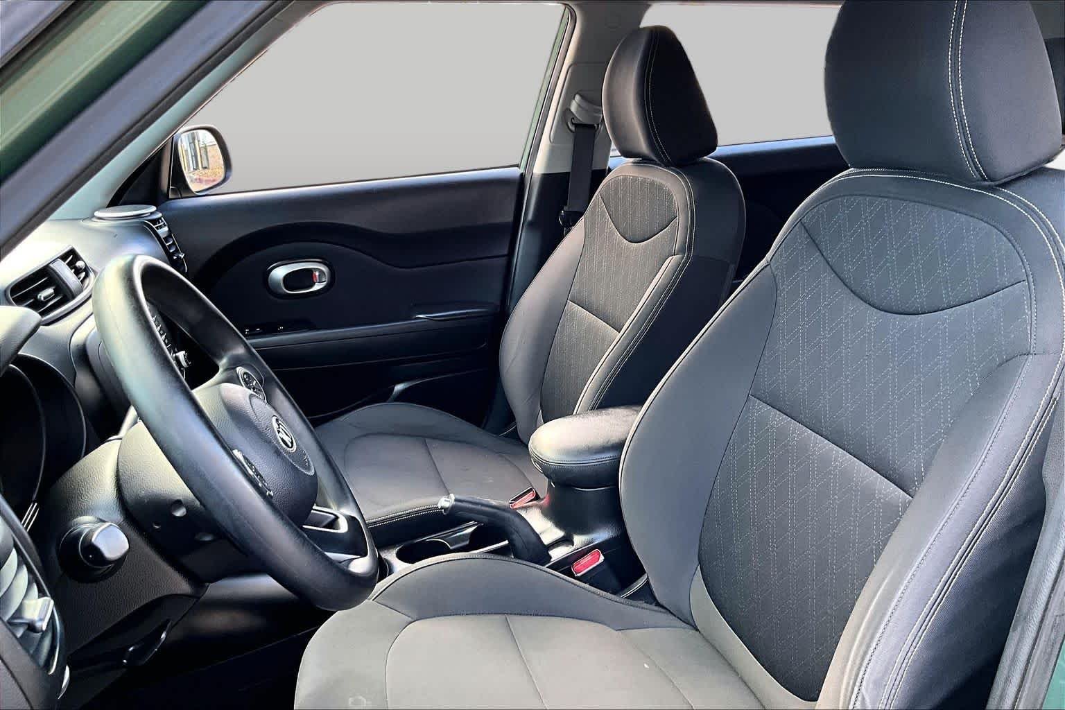 Pre-Owned 2014 Kia Soul Base