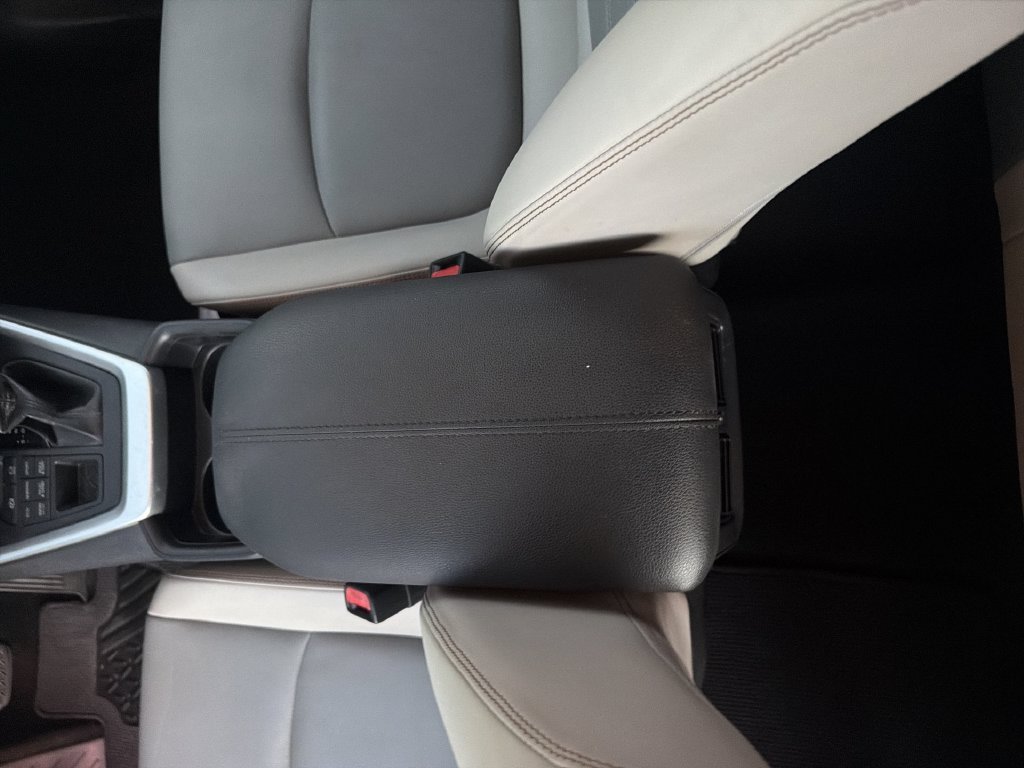 2019 Toyota RAV4 XLE Premium - Photo 25