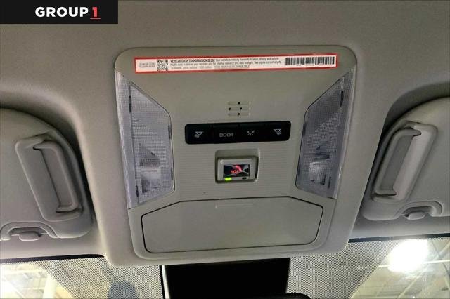Certified Used 2025 SILVER SKY METALLIC Toyota  image 34