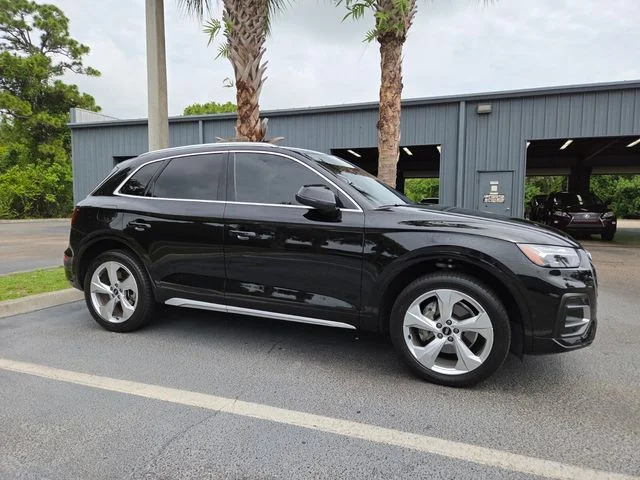 2021 Audi Q5 45 Prestige's photo