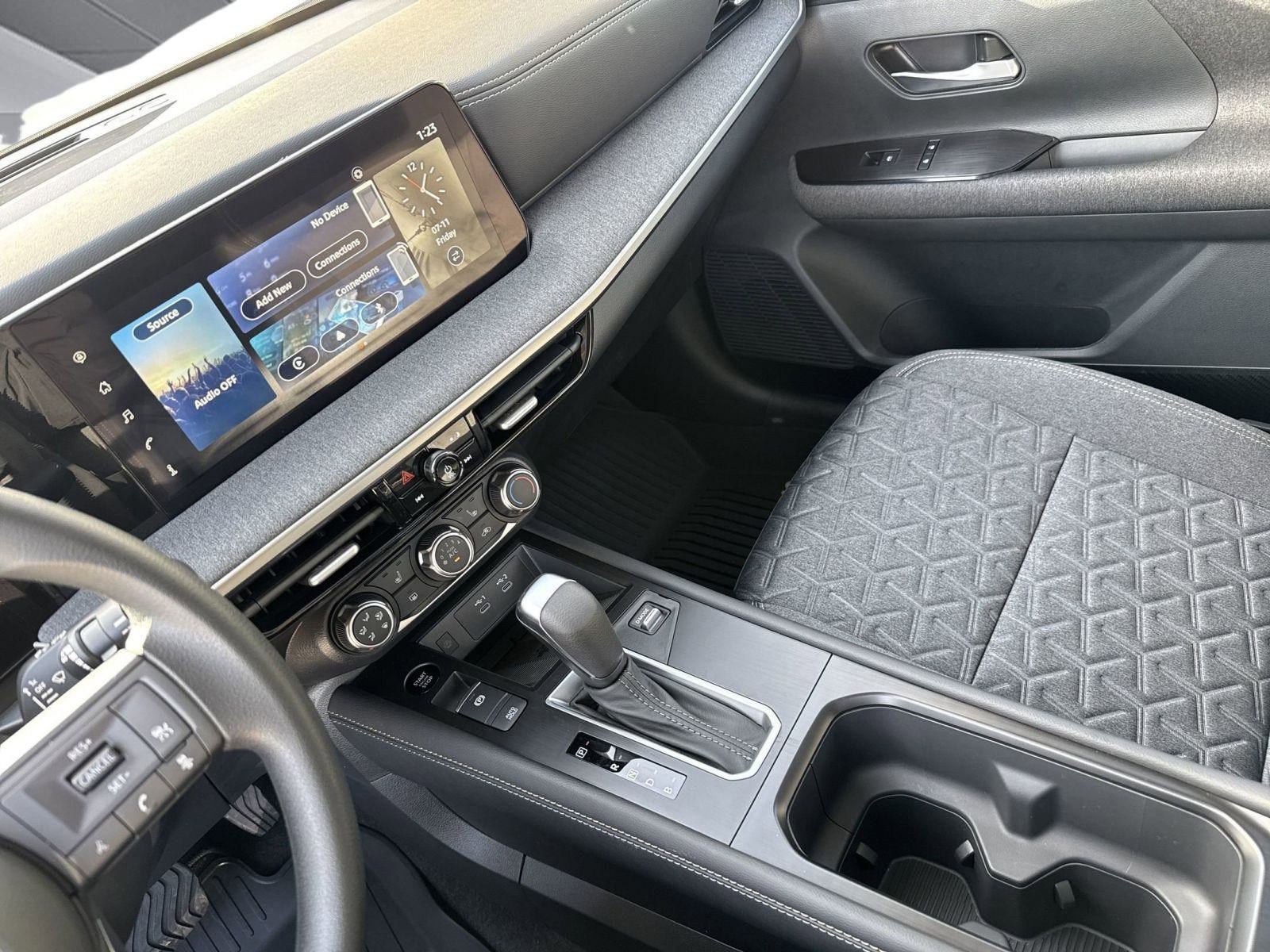 2025 Nissan Kicks SV AWD - Photo 23