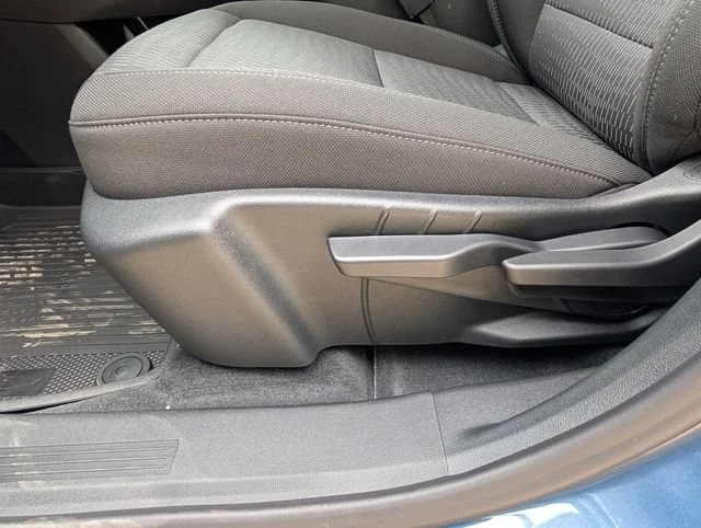 New 2027 Lakeshore Blue Metallic Chevrolet LT image 11