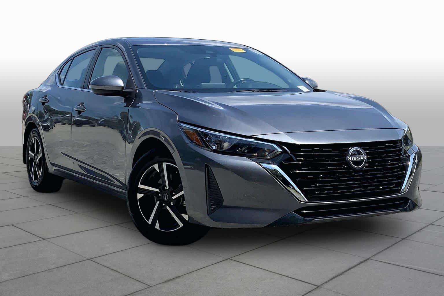 Used 2025 Gun Metallic Nissan SV image 3