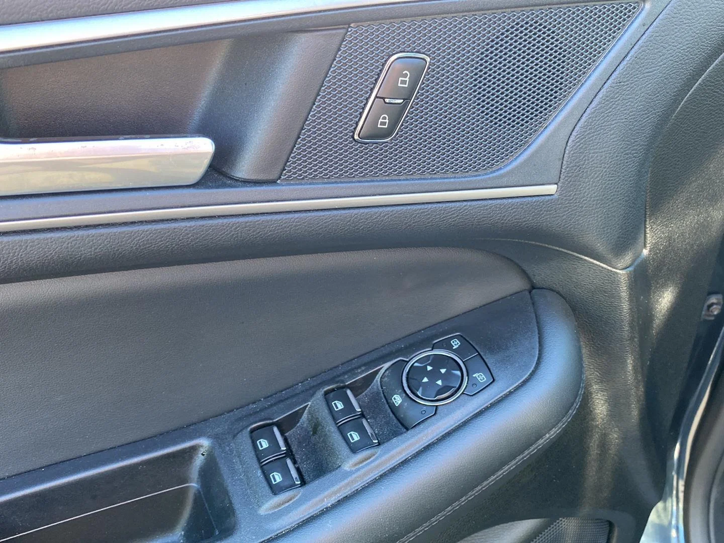 Used 2024 Stone Blue Ford SEL image 15