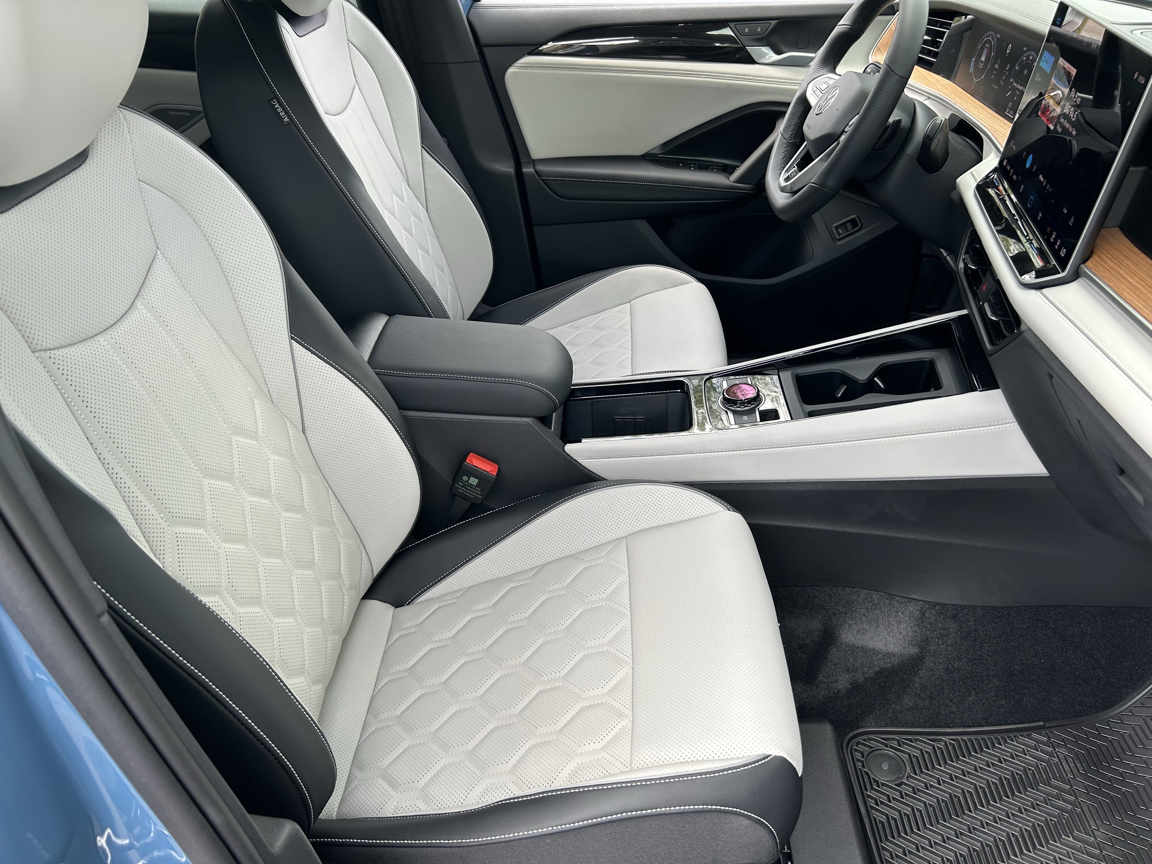New 2026 Monterey Blue Pearl Volkswagen SEL R-Line Turbo image 7