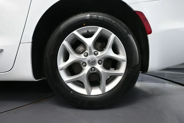 2020 Chrysler Pacifica Limited - Photo 14