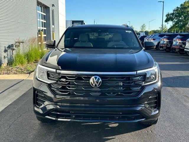 New 2026 Deep Black Pearl Volkswagen 2.0T SEL R-Line Black image 2