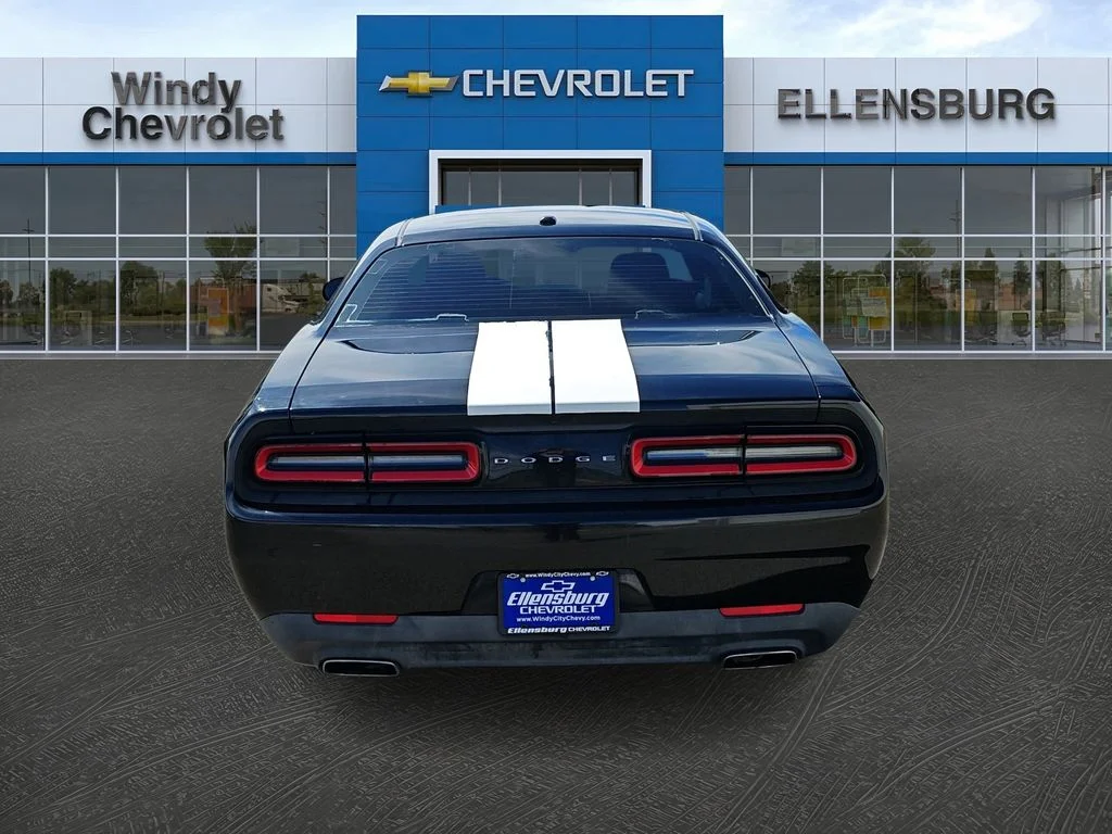 2016 Dodge Challenger SXT - Photo 6