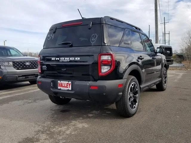 New 2025 Shadow Black Ford Outer Banks® image 3