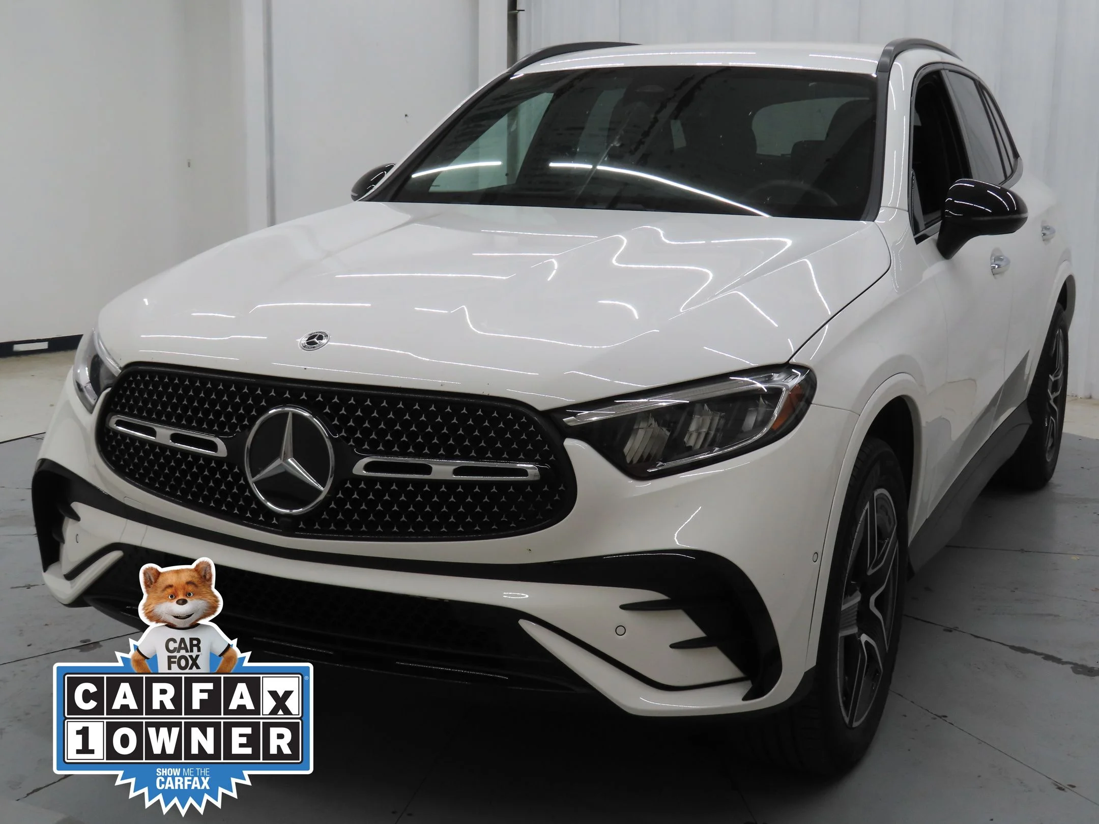 Used 2025  Mercedes-Benz GLC 300 image 8