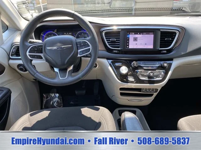 Used 2023 Black Chrysler LX image 7