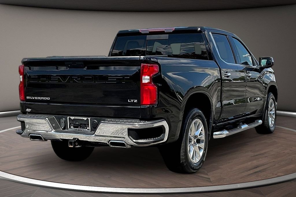 Used 2022 Black Chevrolet LTZ image 7