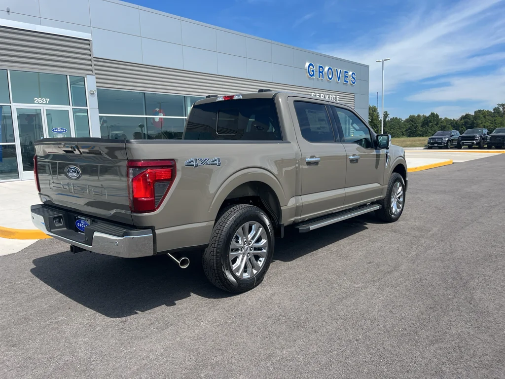 New 2026 Marsh Gray Ford XLT image 5