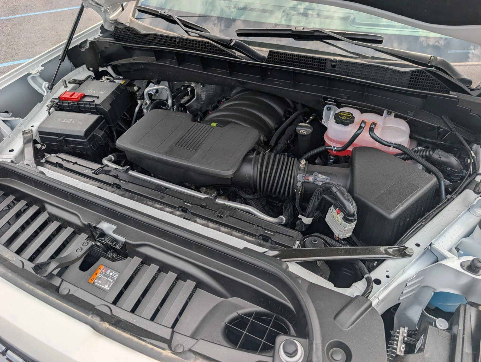 New 2026 Summit White GMC Elevation image 38