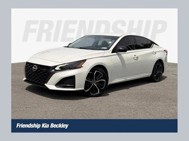Used 2023 White Nissan 2.5 SR image 1