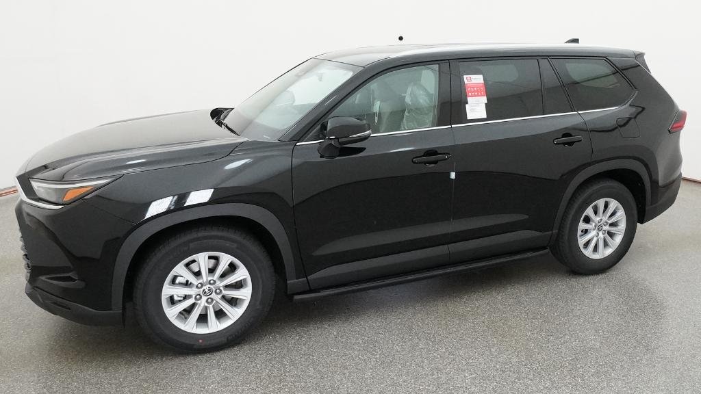 New 2026 Midnight Black Metallic Toyota XLE image 22