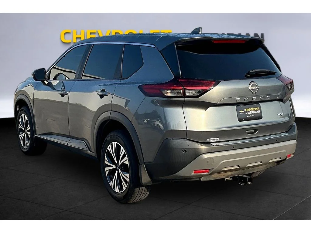 Used 2023  Nissan SV image 2