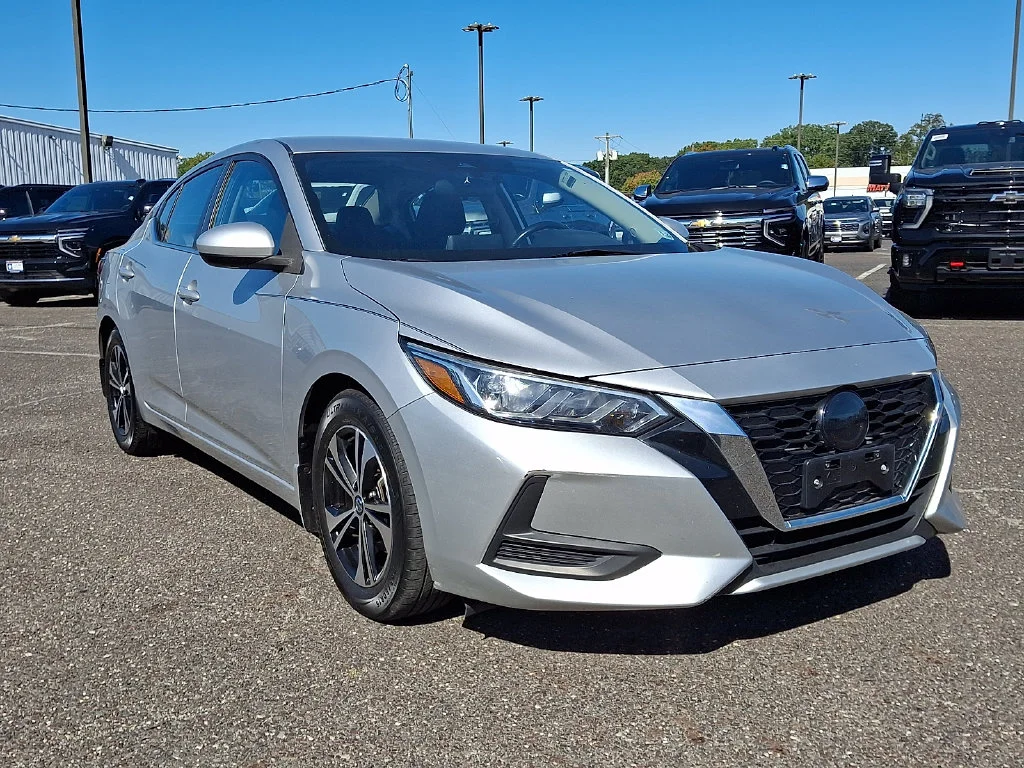 Used 2021 Silver Nissan SV image 2