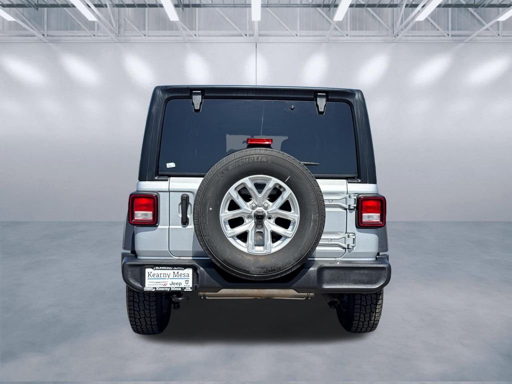 Used 2023 Silver Jeep Sport S image 5