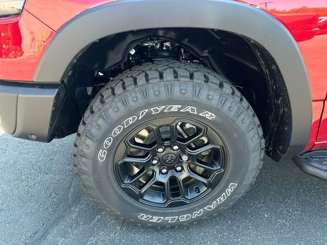 New 2026 Molten Red Pearl-Coat Exterior Paint RAM Rebel image 21