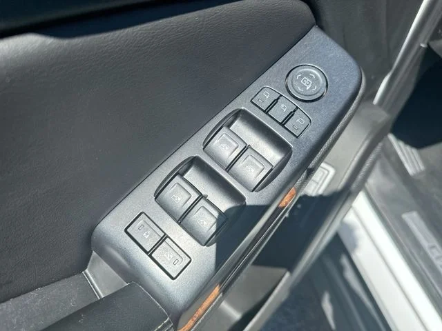 Used 2018 White Chevrolet Premier image 17