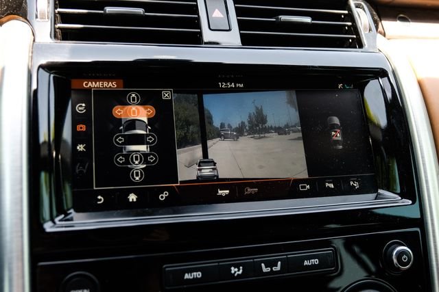 Used 2019 White Land Rover HSE Luxury image 29