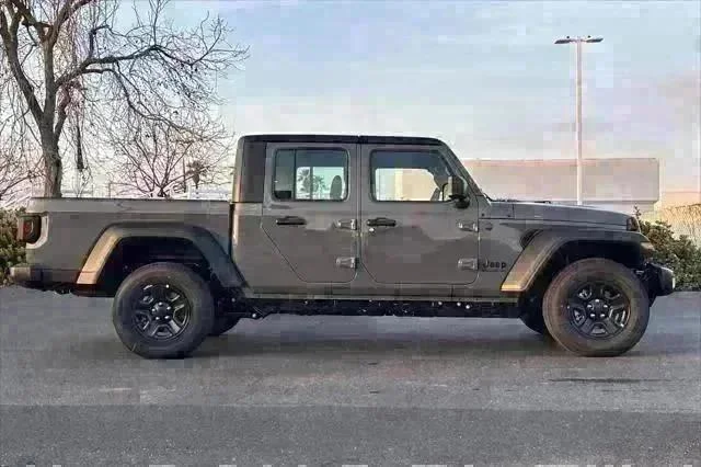 New 2026 Anvil Clear-Coat Exterior Paint Jeep Sport image 3