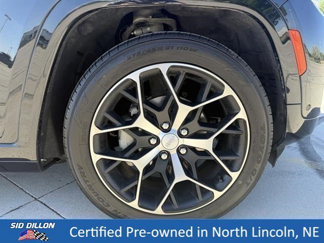 Used 2023 Diamond Black Crystal Pearlcoat Jeep Summit Reserve image 9