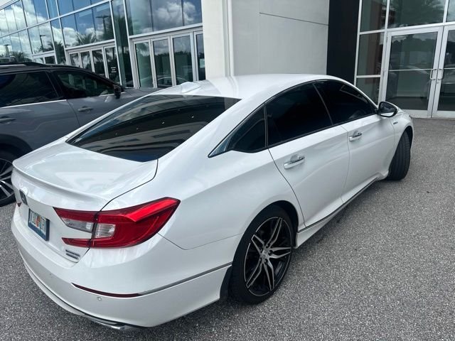 Used 2021 Platinum White Pearl Honda Touring image 4