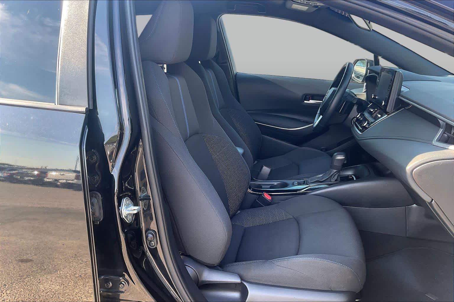Used 2022 Black Sand Pearl Toyota SE image 9