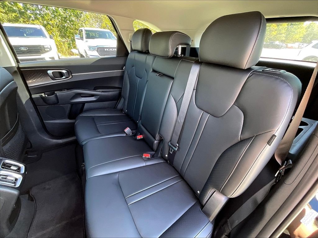 2026 Kia Sorento EX - Photo 15