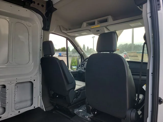 New 2026 Oxford White Ford Base image 15