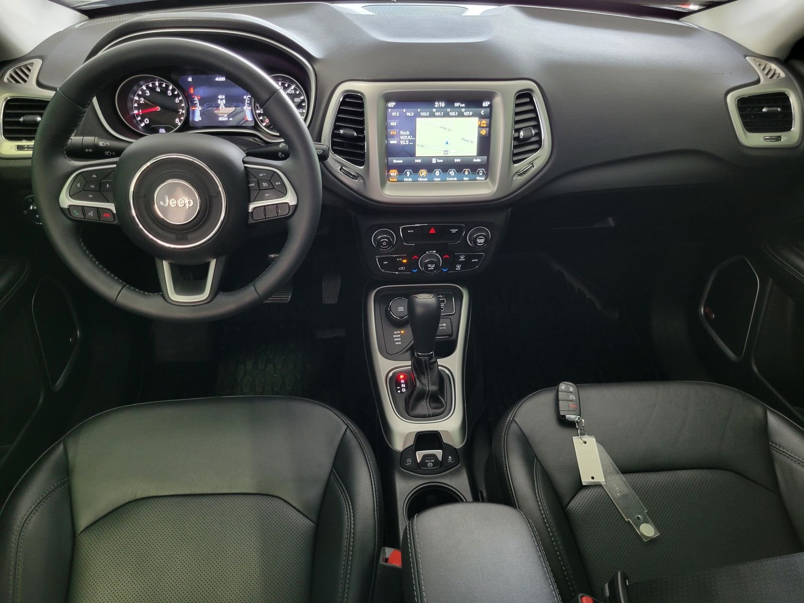 Used 2019 Silver Jeep Limited image 29