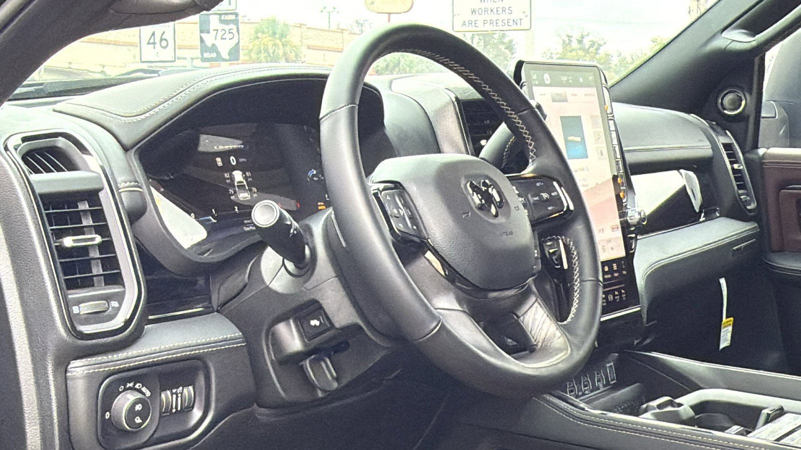 New 2025 Diamond Black Crystal Pearl-Coat Exterior Paint RAM Limited image 8